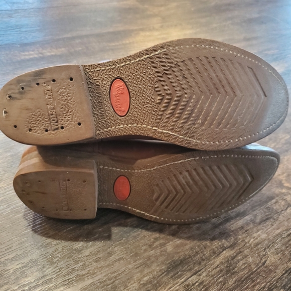 Size 12/13 Wolverine Boots Oil Resistant - Picture 3 of 11